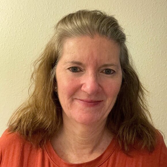 Meet your Posher, Laura - Picture 1 of 1